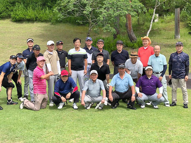 集合写真：世代間交流事業 吉島地区ゴルフ大会
