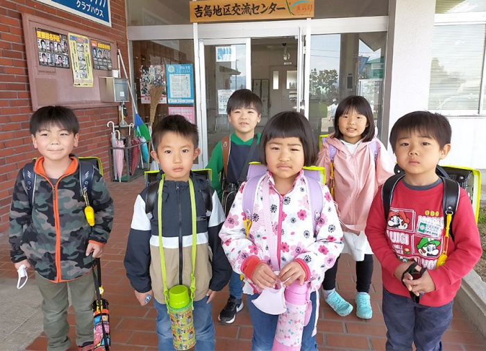 写真：「児童クラブきらり」を利用する子どもたち