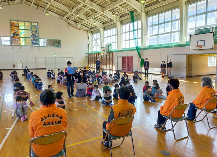 写真：よしじまっ子見守り隊対面式の様子