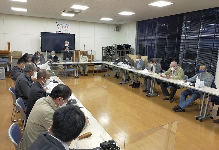 写真：吉島地区要望請願等委員会議の様子