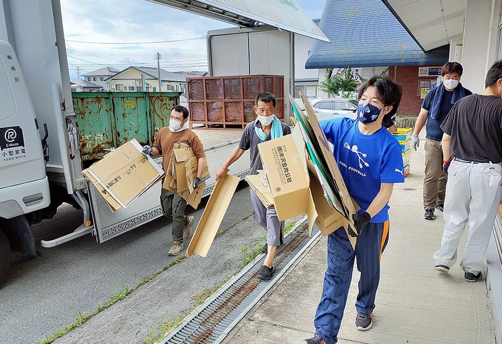 写真:吉島地区資源ごみ回収の様子