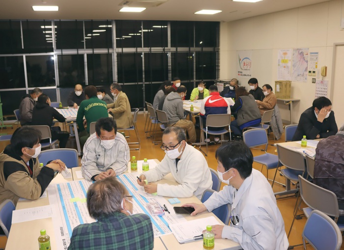 写真；第４次 地区計画策定委員会 第３回全体会の様子