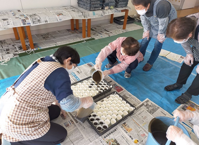 写真：ＥＭせっけんづくり講習会の様子