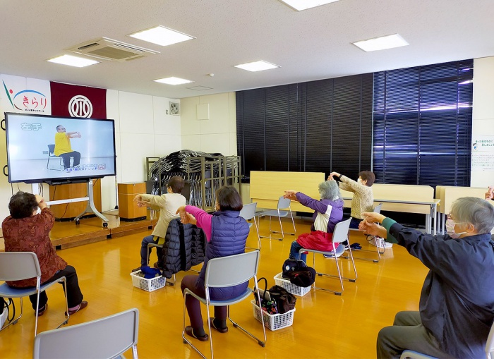 写真：きらきらサロンおたのしみ会の様子