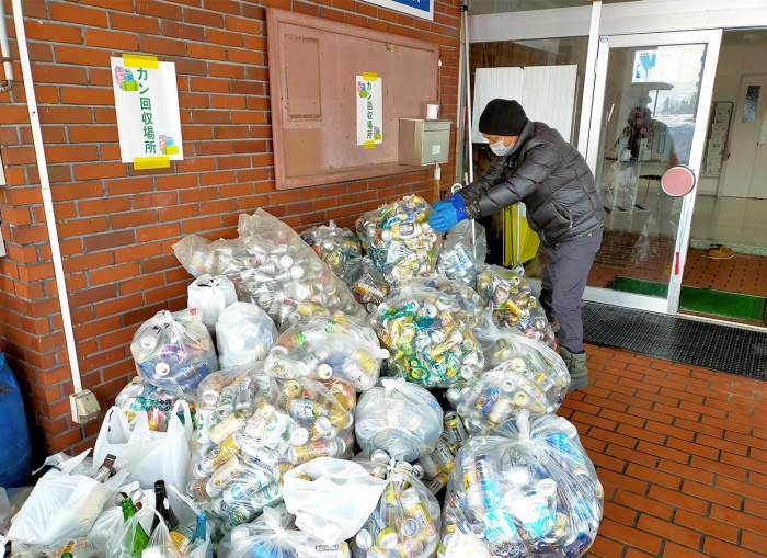 写真：冬期間の「資源ごみ」回収の様子