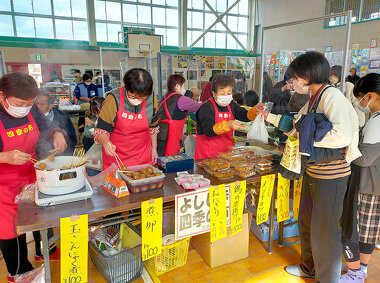 写真：よしじま四季の市：吉島ふれあい祭2022の様子
