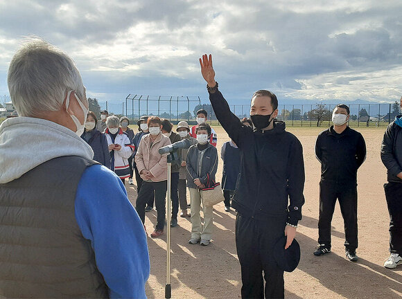 写真：吉島地区のスポーツの祭典「第１回吉島地区スポーツ祭」選手宣誓の様子