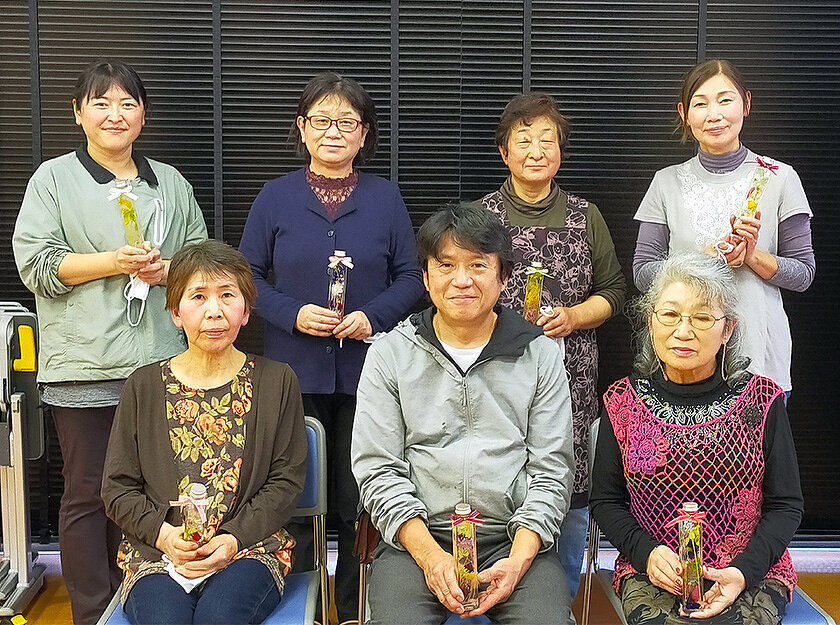 写真：吉島地区趣味の講座その１「ハーバリウムつくり講習会」集合写真