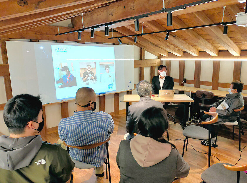 写真：各団体視察研修会の様子