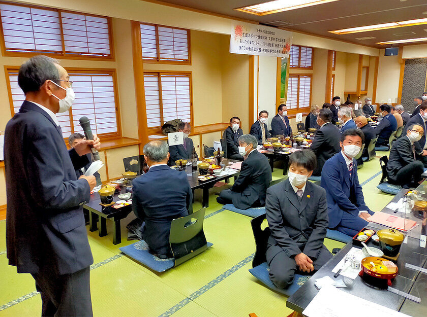 写真:令和4年度吉島地区生涯スポーツ優良団体 文部科学大臣表彰、あしたのまち・くらしづくり活動賞 総務大臣表彰、第75回優良公民館 文部科学大臣表彰報告会・祝賀会の様子