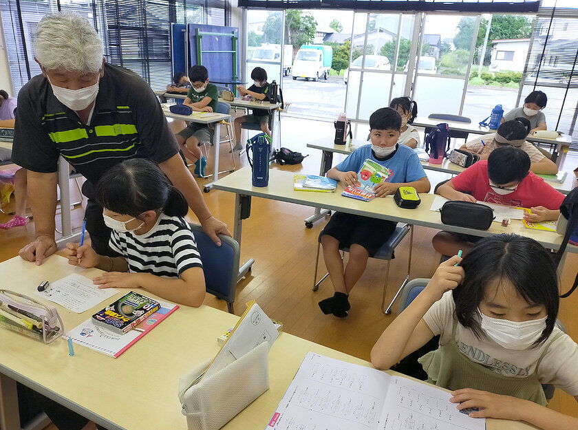 写真：児童クラブきらり学習支援の様子