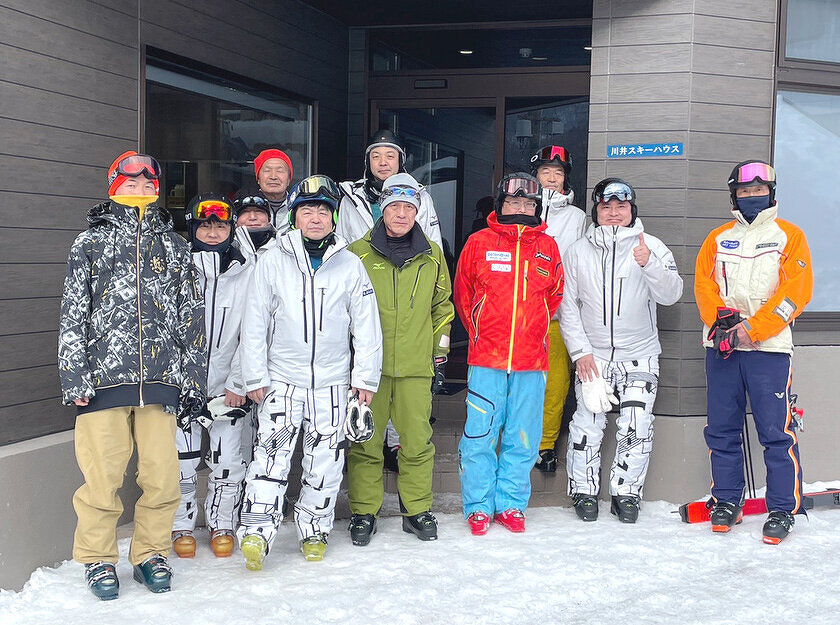 写真：マイマイスポーツクラブスキー教室参加者集合写真