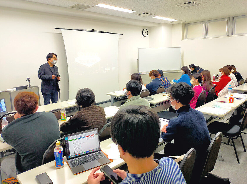 写真：新たな地域への移住の仕組みづくりのプロジェクト、移住・定住につながる関係人口づくり研修会、講演の様子