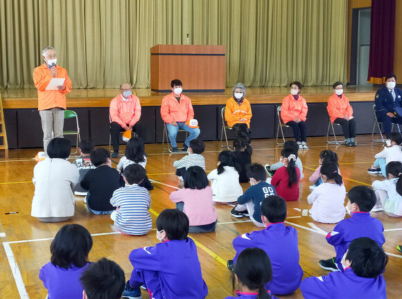 よしじまっ子見守り隊対面式の様子