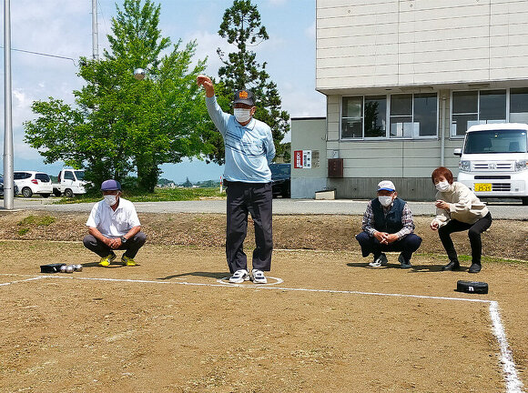 吉島地区シルバー健康レクリエーション大会：競技の様子