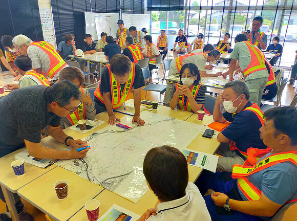 吉島地区総合防災訓練のようす