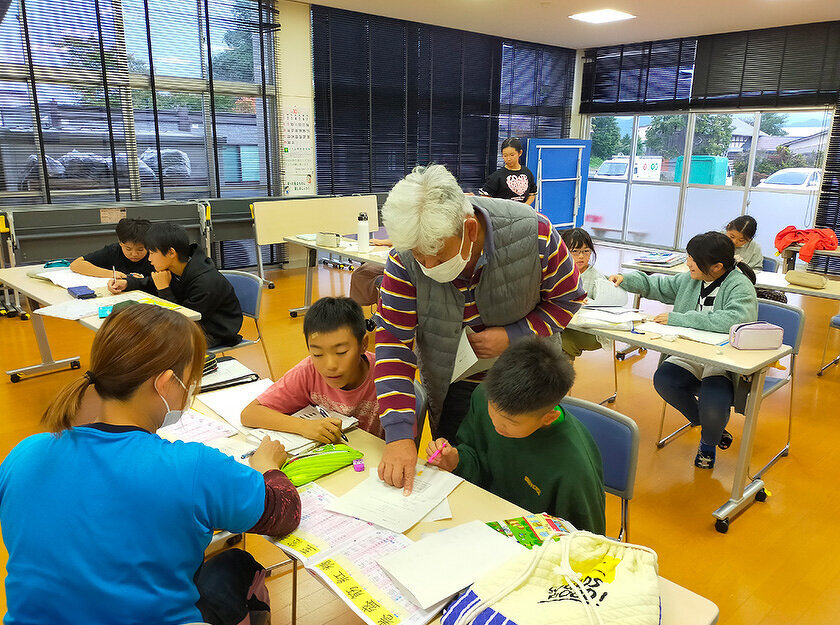 写真：児童クラブきらり「放課後学習支援」の様子