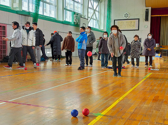 写真：吉島地区冬のスポーツの祭典 冬季スポーツレクリエーション大会の様子