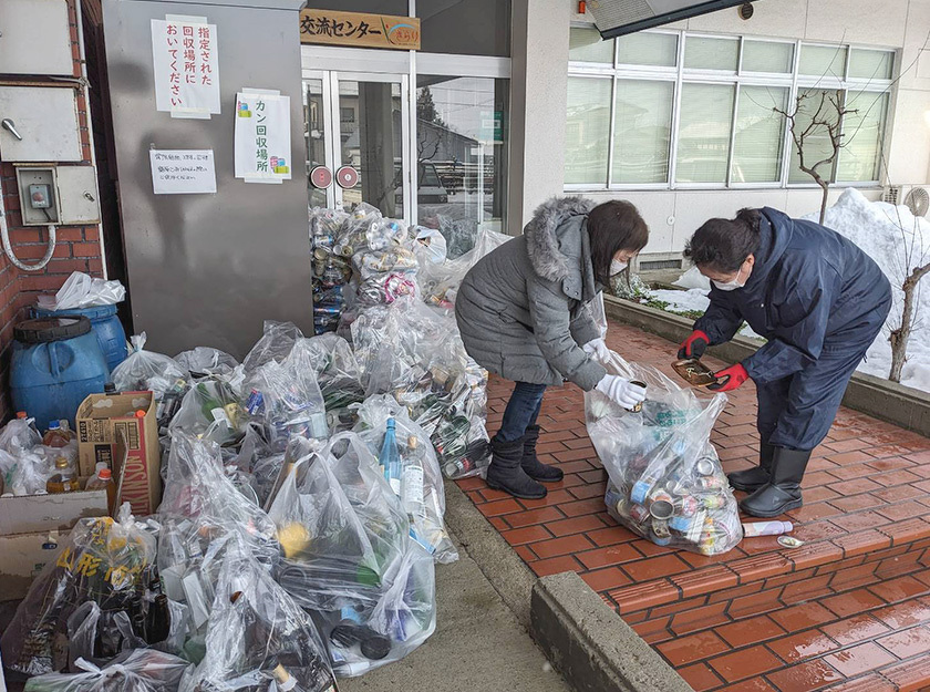 写真：吉島地区衛生組織連合会　第2回資源ゴミ回収の様子