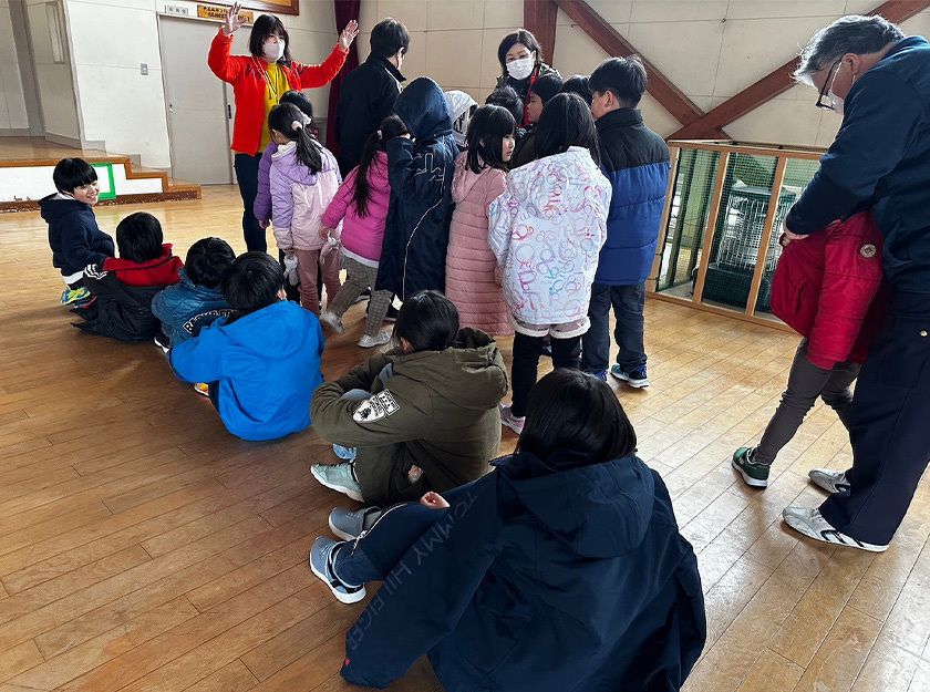 写真：地区交流センター・児童クラブきらり合同避難訓練の様子