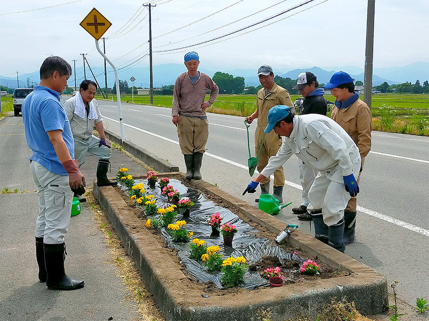吉島地区緑化推進事業の様子