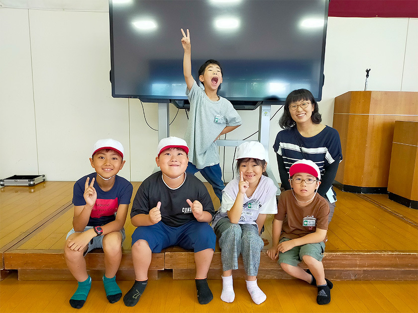 写真:吉島小学校児童
