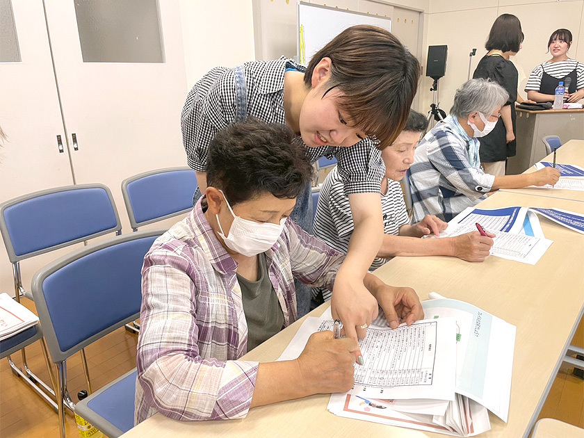 写真：慶応義塾大学看護医療学部「ちょこ健」による介護予防 「熱中症・フレイル予防」講座