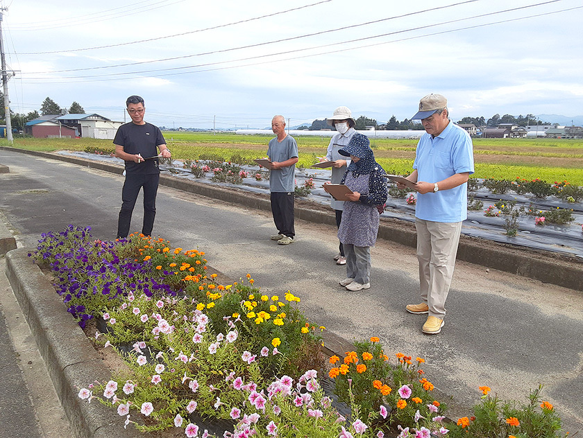 写真：「花壇コンクール」第３回審査会の様子