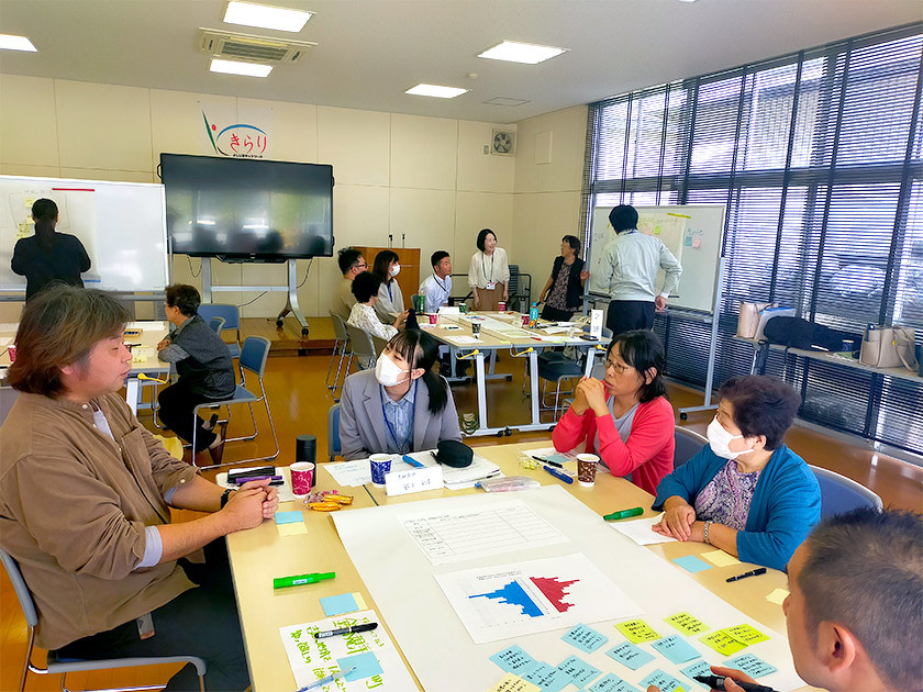 写真：山形県職員研修（山形県委託事業）「現場で学ぶ地域協働研修ｉｎかわにし」の様子