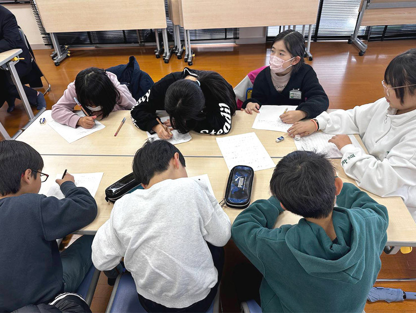 写真：吉島小学校学習会の様子