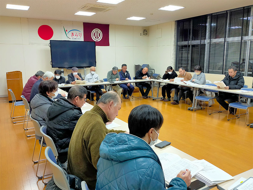 写真：吉島地区各団体理事会。次年度の総会に提案する内容を協議
