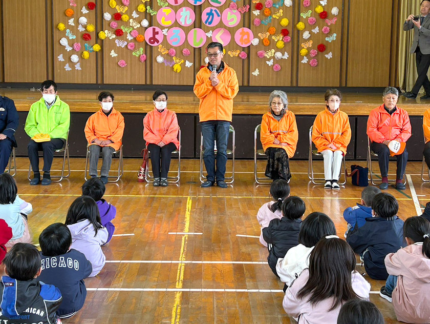 写真：よしじまっ子見守り隊対面式