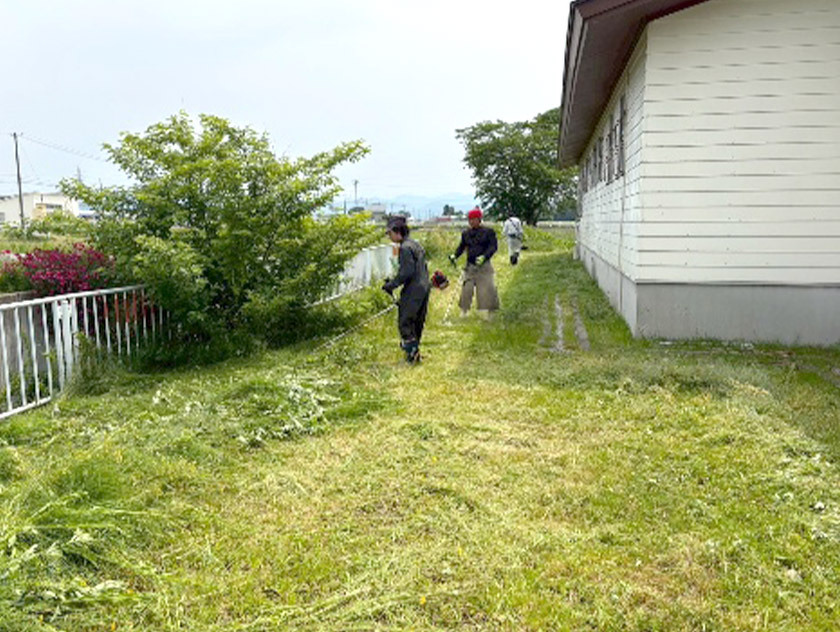 吉島地区緑化推進事業の様子