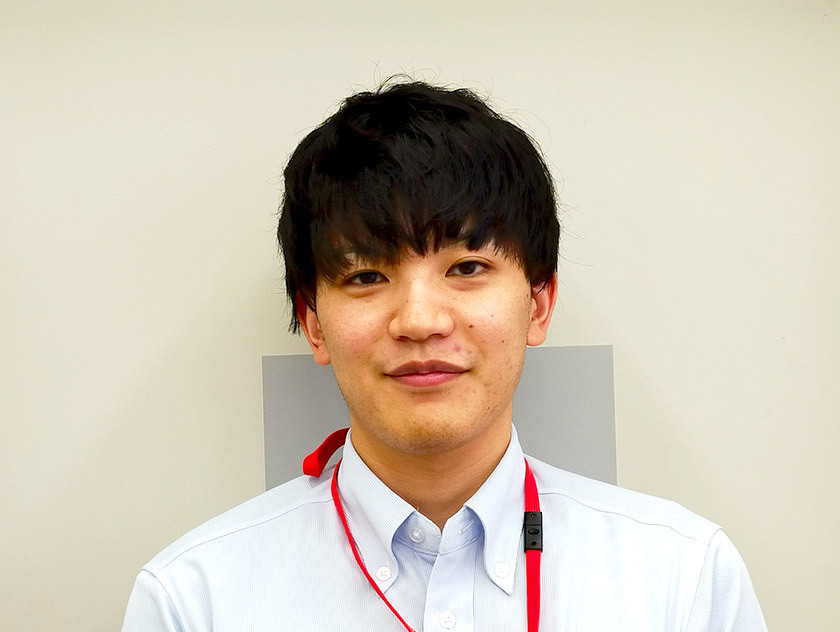 写真：吉島郵便局　本間郵便局員さん