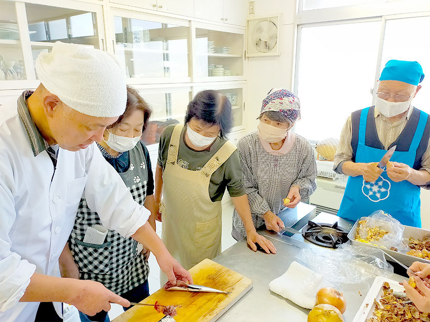 昨年の『男の料理教室』のようす
